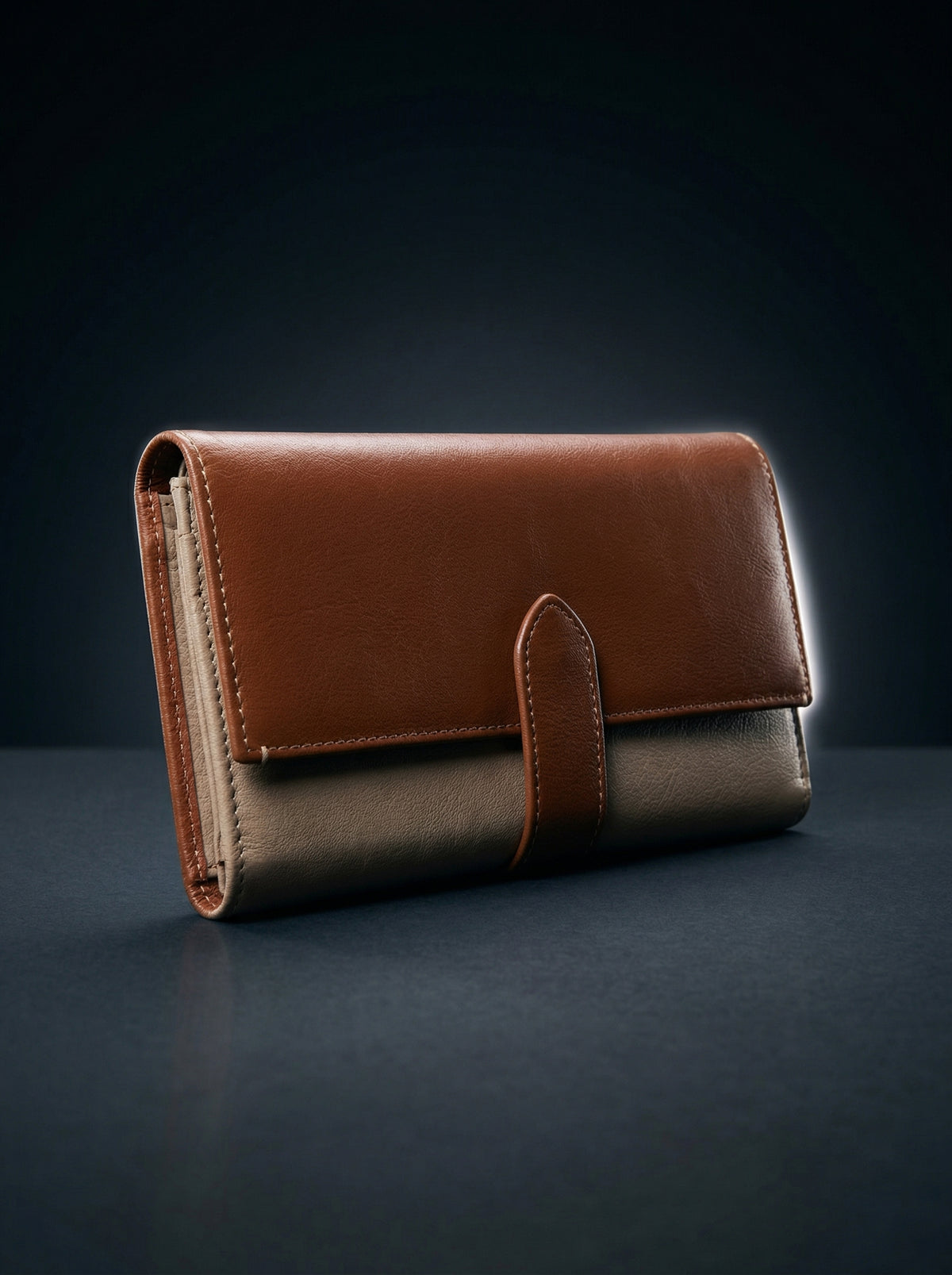 Duo Tone Heritage Snap-Closure Leather Tri-Fold Continental Wallet