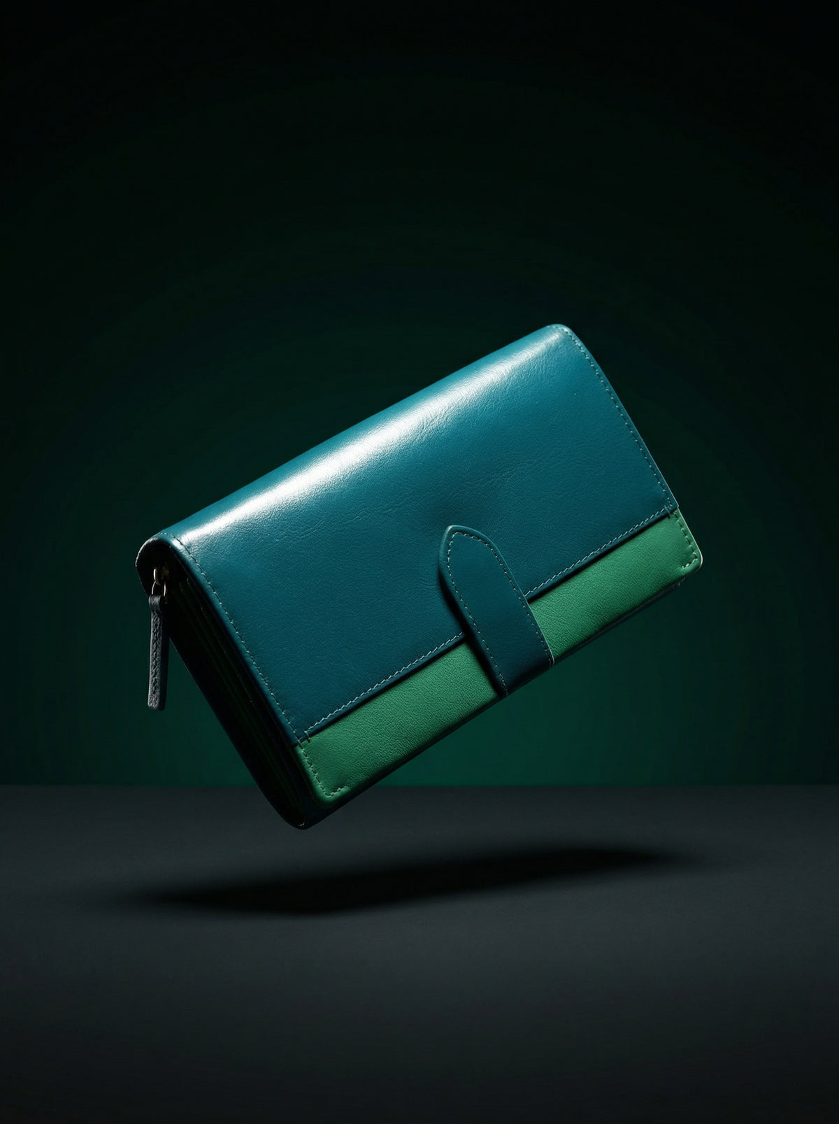 Duo Tone Heritage Snap-Closure Leather Tri-Fold Continental Wallet